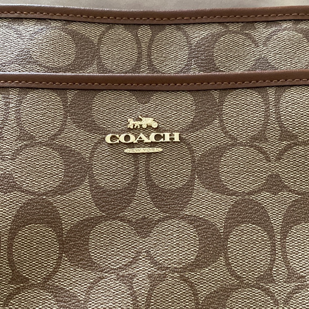 Coach Bag - Picture 2 of 13